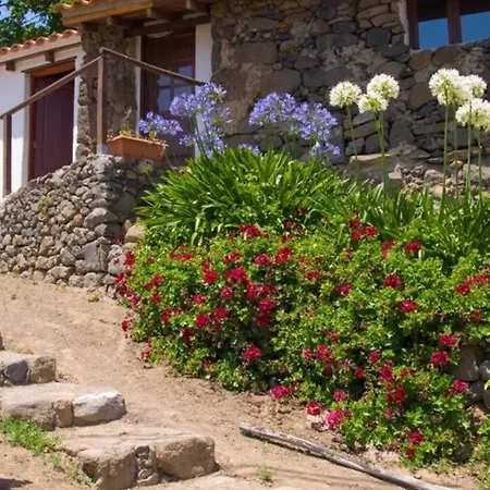 Holiday home Cozy Stone House In The Mountains Arbejales