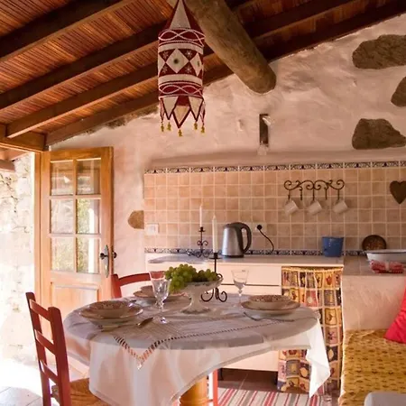 Cozy Stone House In The Mountains *
