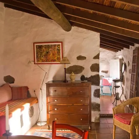 Holiday home Cozy Stone House In The Mountains Arbejales
