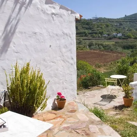 Holiday home Cozy Stone House In The Mountains Arbejales
