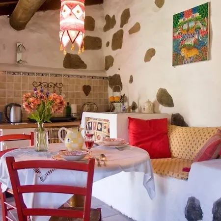 Holiday home Cozy Stone House In The Mountains Arbejales
